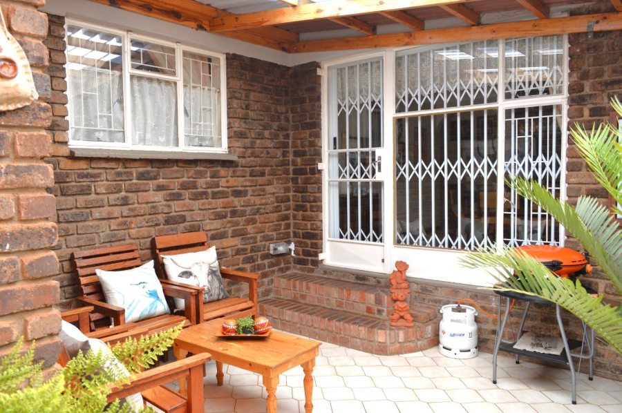 4 Bedroom Property for Sale in Wilkeville North West
